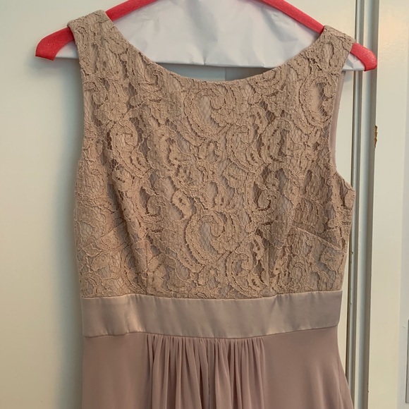 Beautiful dress! Very flattering. - Picture 2 of 4